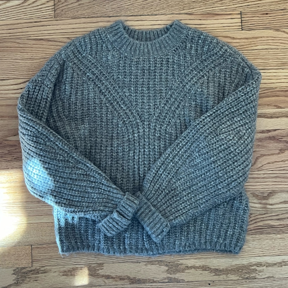Abercrombie sweater